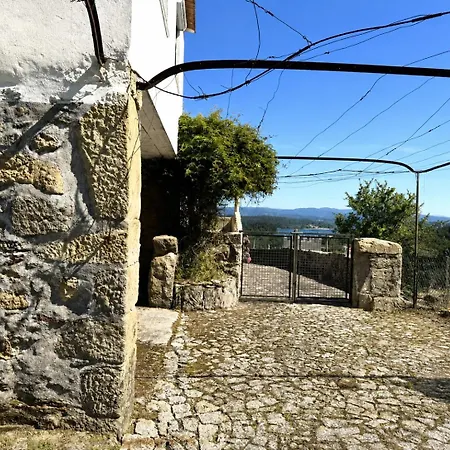 Casas Da Loureira Semesterpark Gondarém