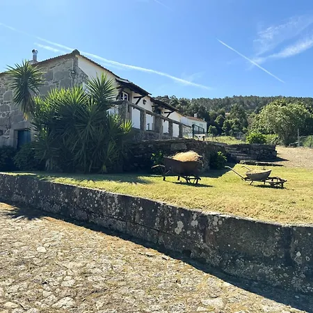 Casas Da Loureira *