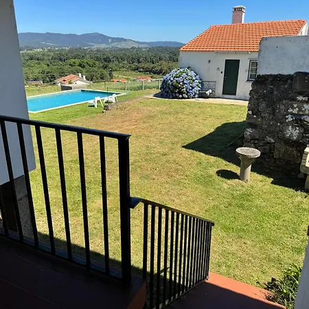 Casas Da Loureira * Gondarém